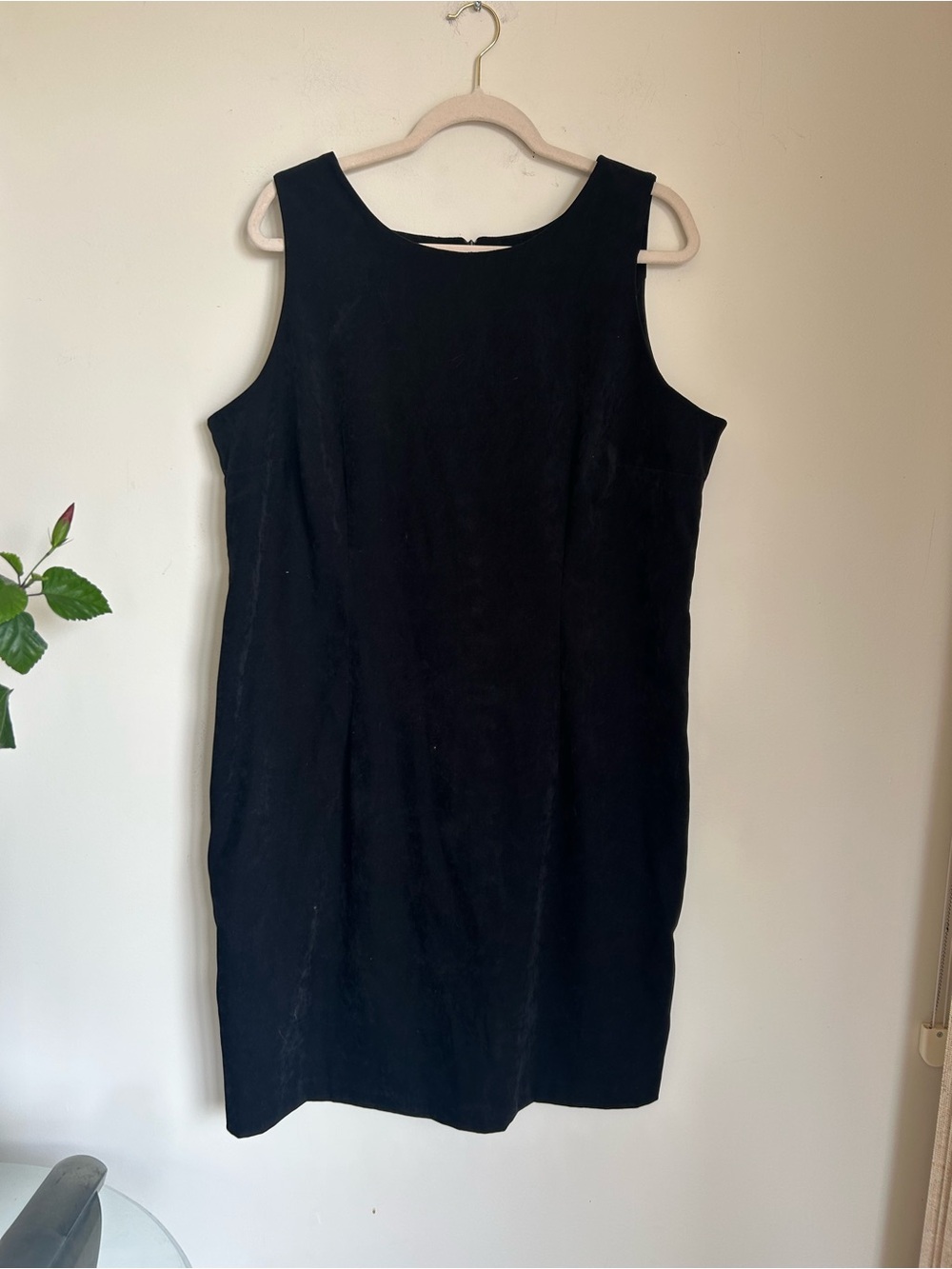 Vintage Classic Black Sleeveless Shift Dress - Elegant Everyday